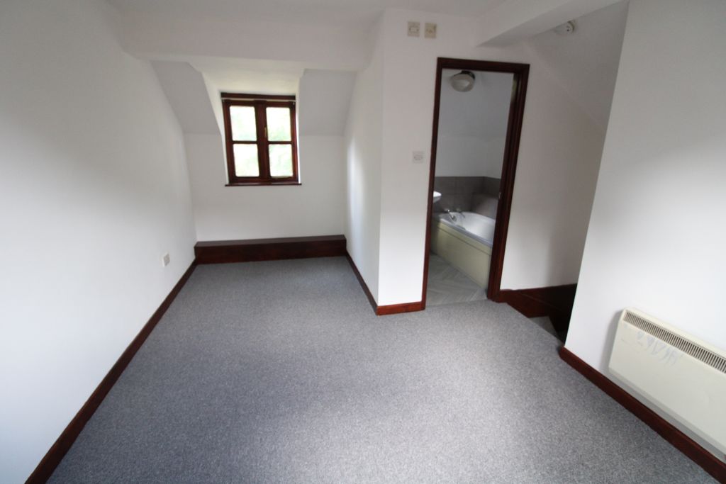 Property photo 3 of 4