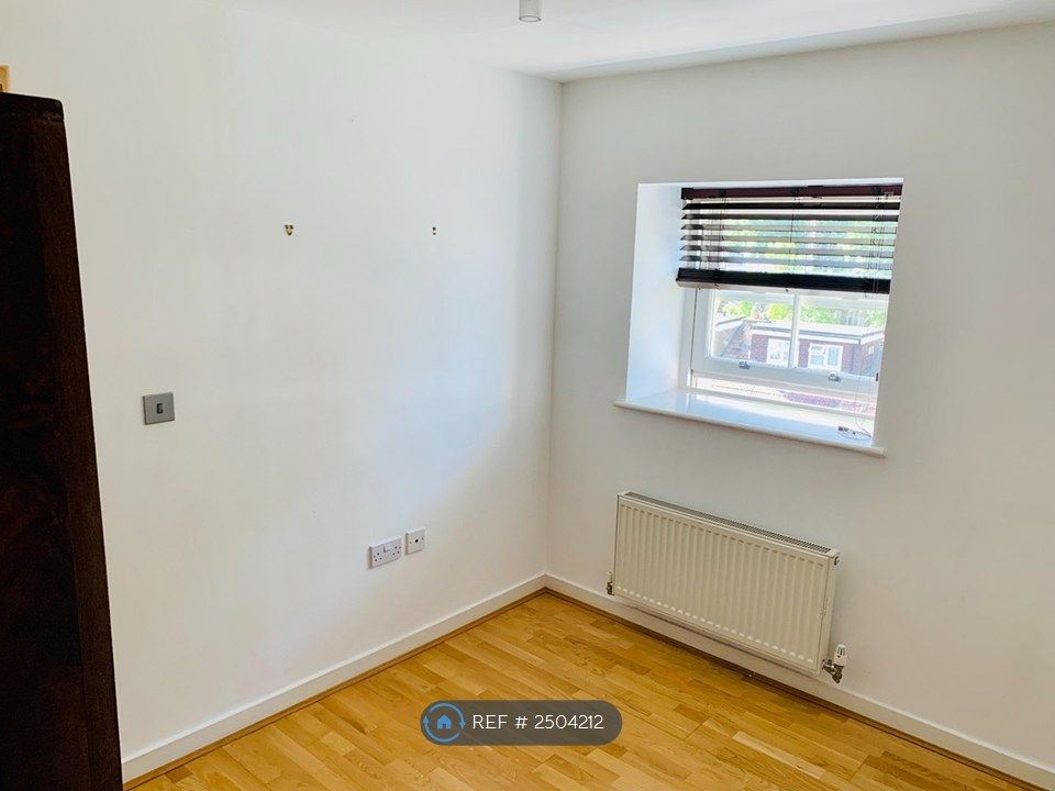 Property photo 2 of 15 Bedroom 2/Home Office