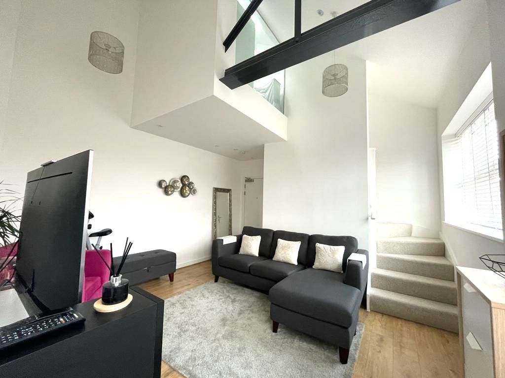 Property photo 2 of 9