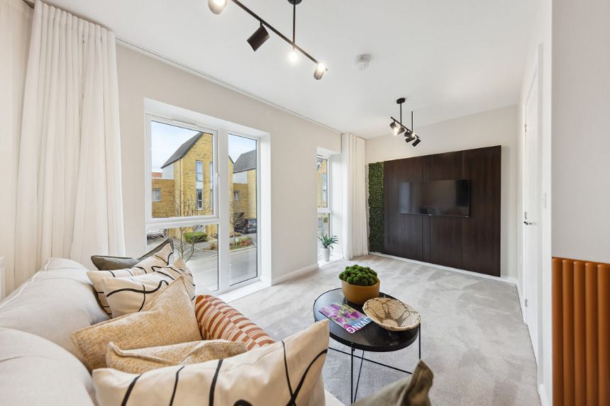 Property photo 1 of 8 Ashmere - Letchworth (9) (3)