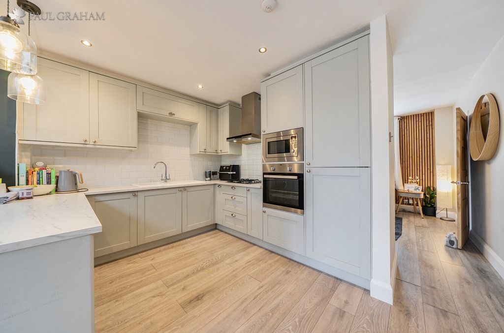 Property photo 3 of 18 A4134759-Dbba-479c-Bc82-055Deeb6Cf8F
