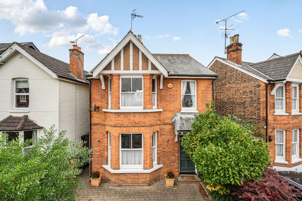 Property photo 1 of 18