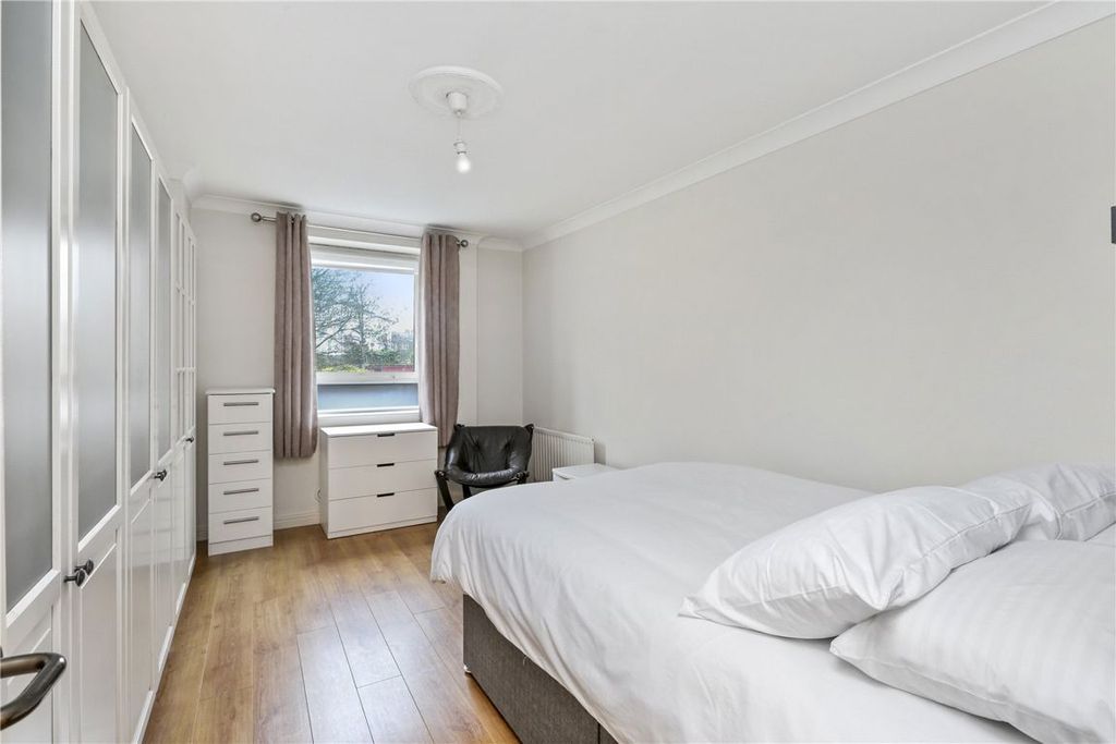Property photo 2 of 5