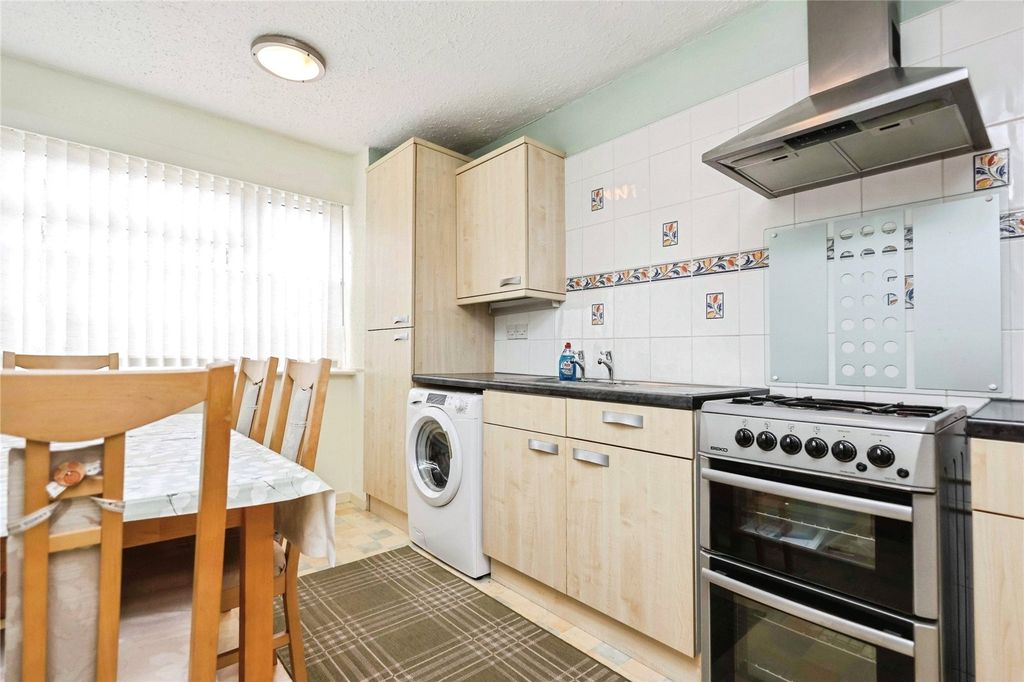 Property photo 3 of 17 Picture No. 06