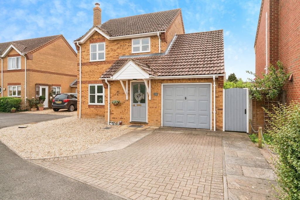 Property photo 1 of 18