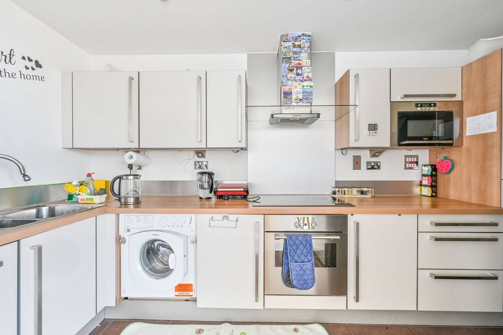 Property photo 3 of 7