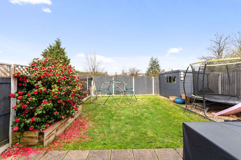 Property photo 3 of 34