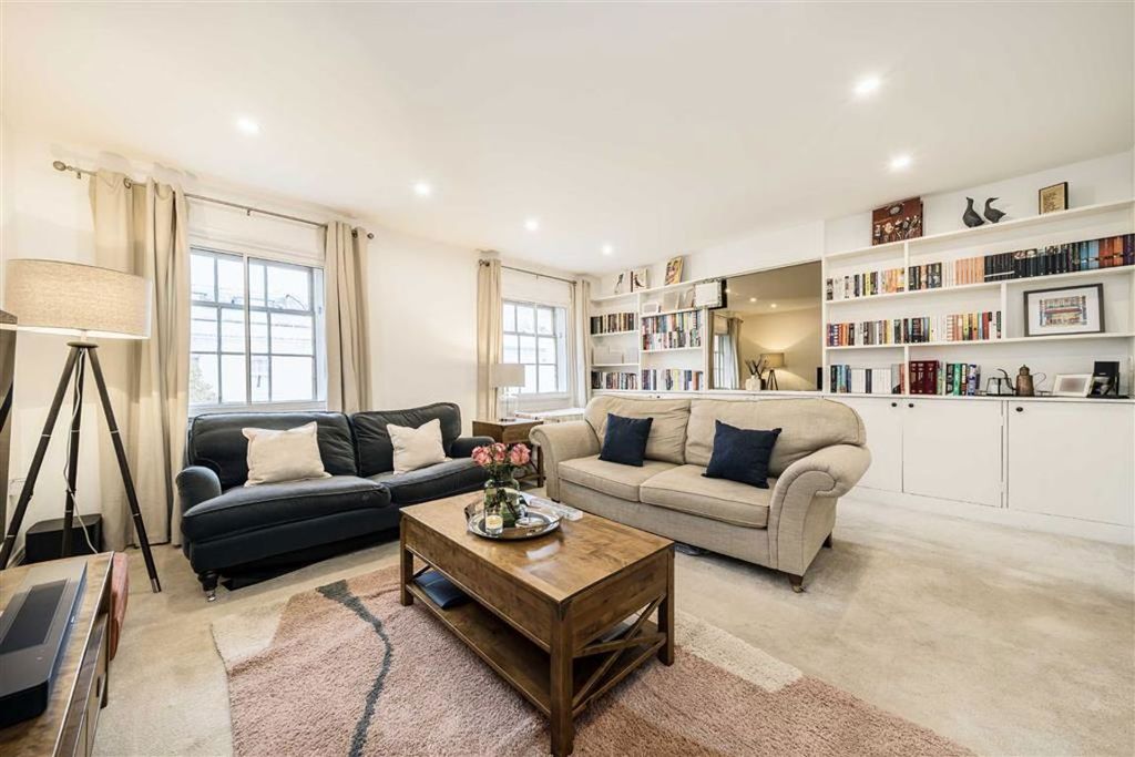 Property photo 2 of 8