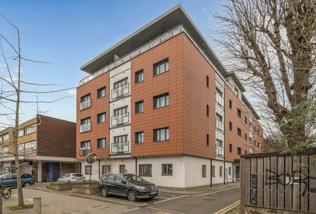 Property photo 1 of 16 1419413-4-69A029B...