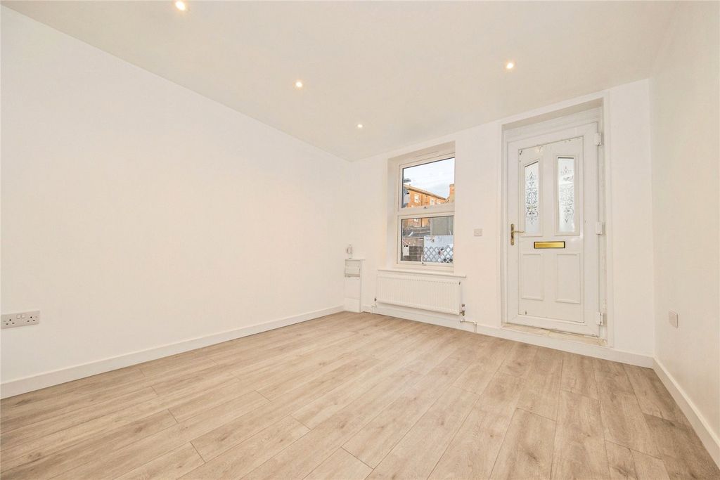 Property photo 3 of 15 Picture No. 22