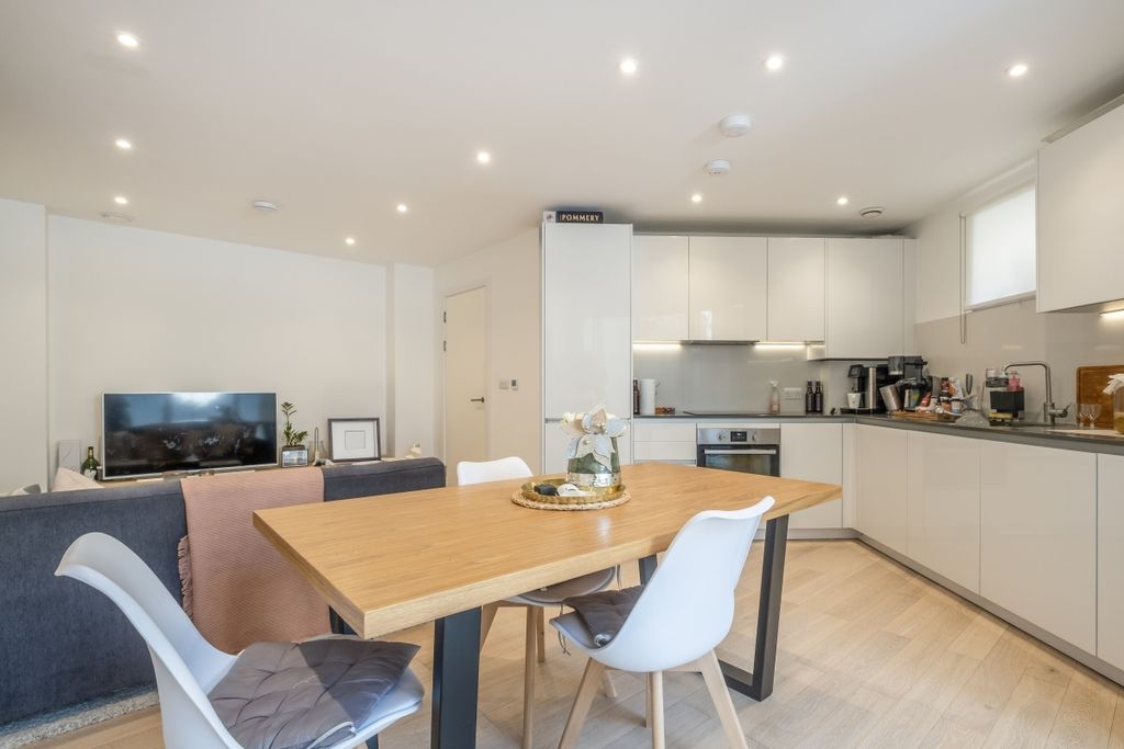 Property photo 2 of 14 Dining Area Kitchen