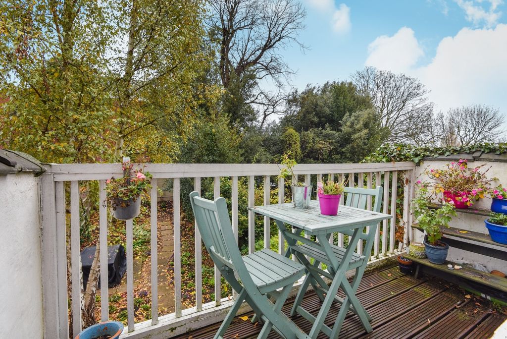 Property photo 2 of 6 403201 (6)