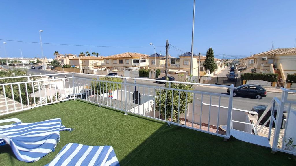 Property photo 1 of 33