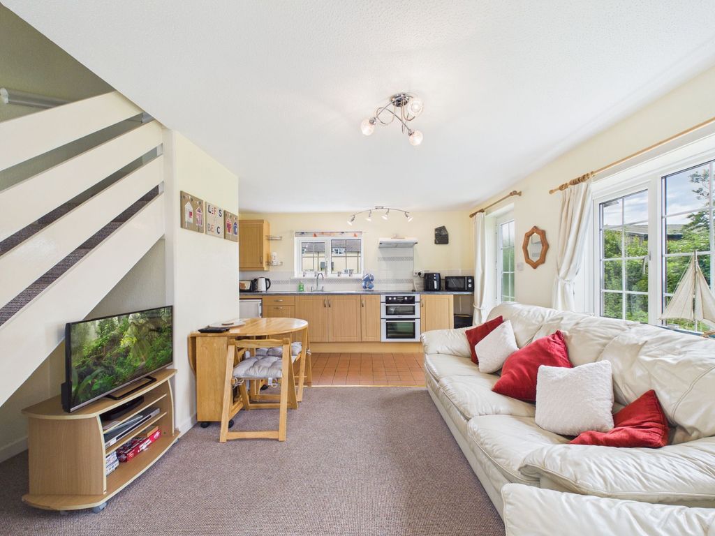 Property photo 3 of 7