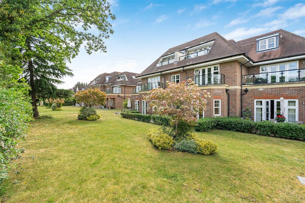 Additional image 18 of 2 bed flat for saleShoppenhangers Road, Maidenhead SL6