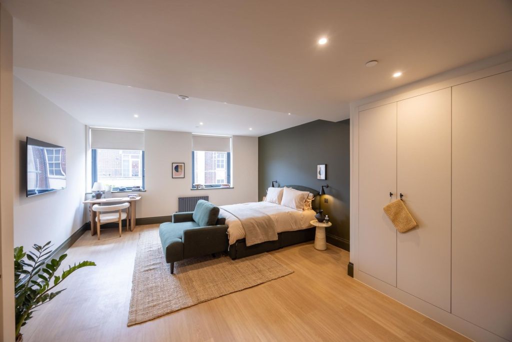 Property photo 2 of 23 Bedroom