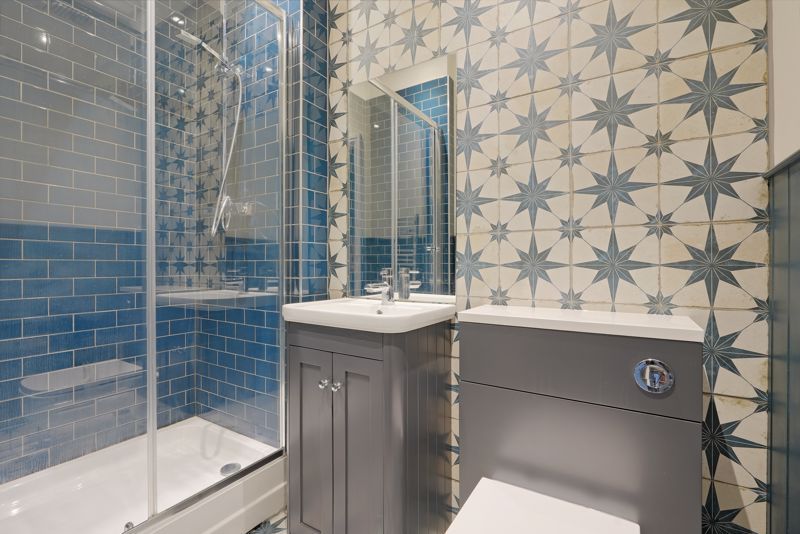 Property photo 2 of 18 Bathroom