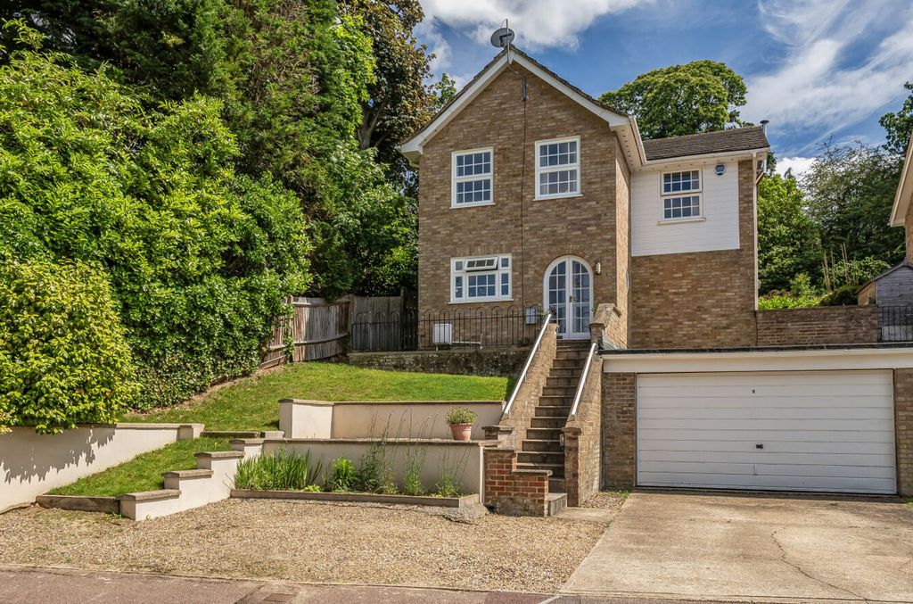 Property photo 1 of 21