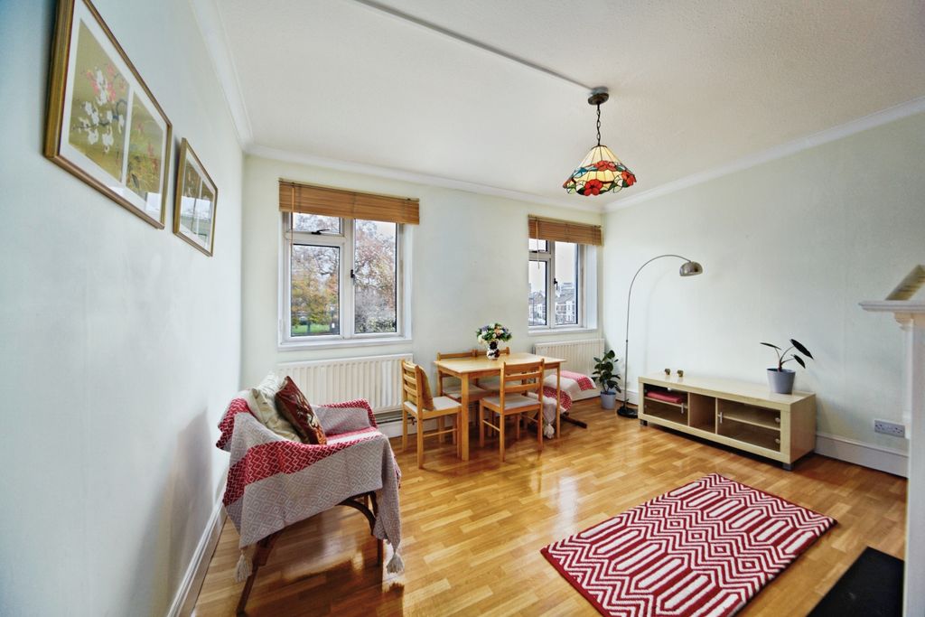 Property photo 3 of 20