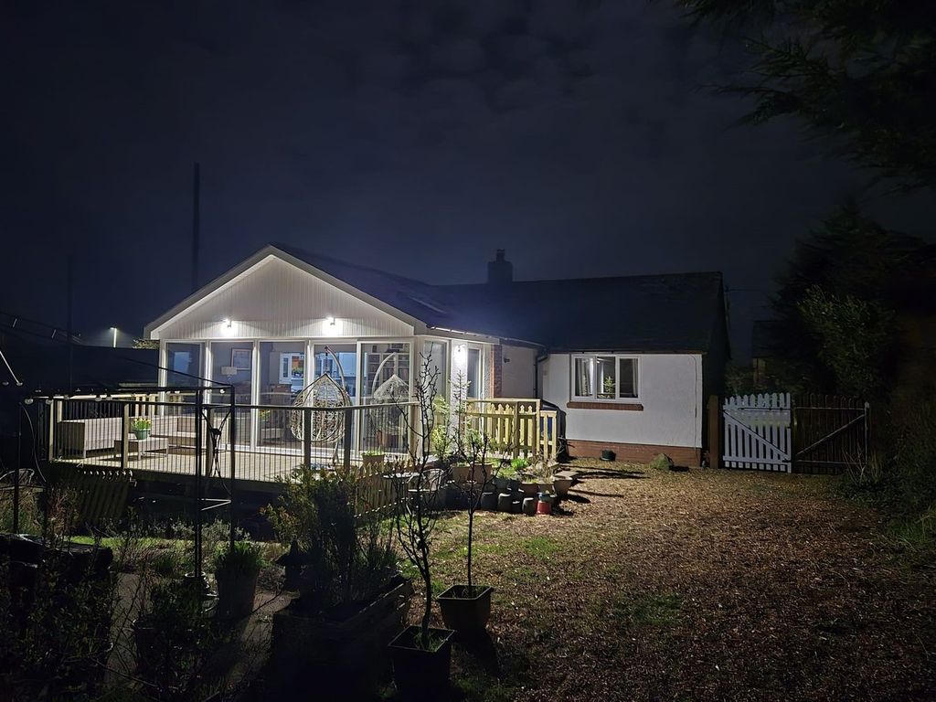 Property photo 2 of 40