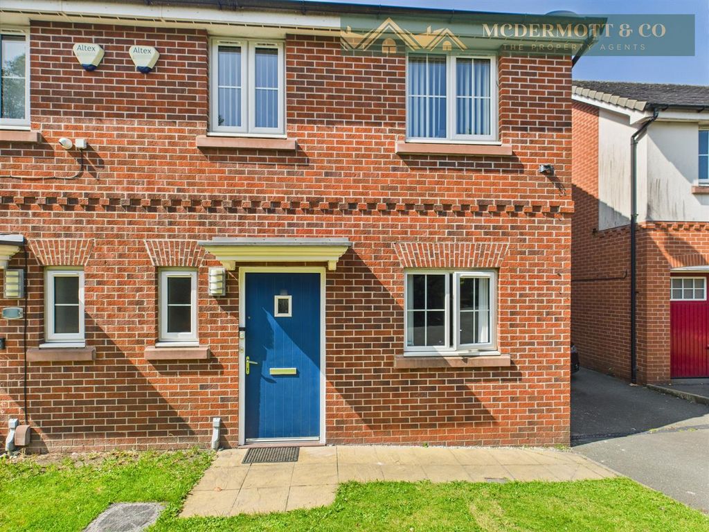 Property photo 1 of 17 Externally