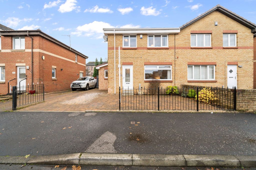 Property photo 1 of 30