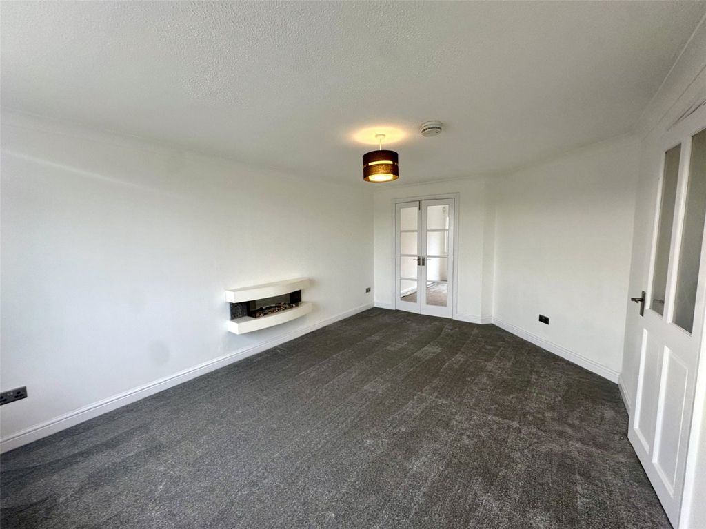 Property photo 2 of 13 Picture No. 19