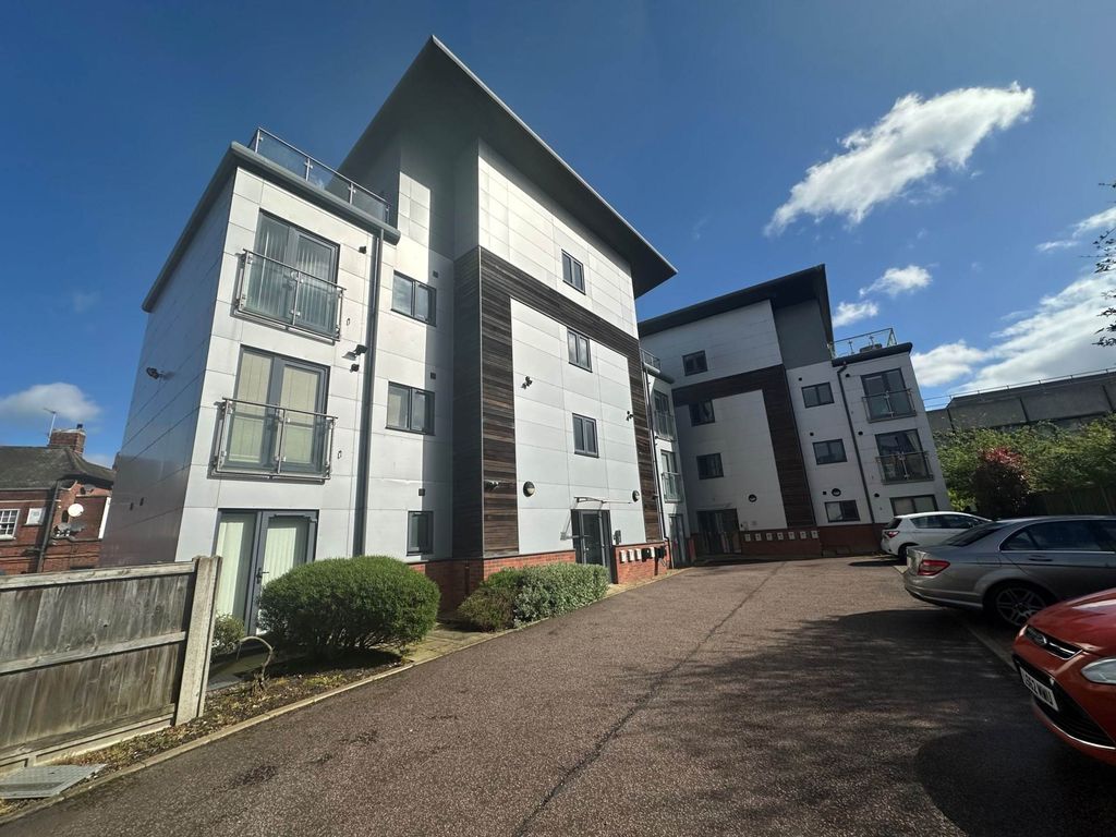 Property photo 1 of 6