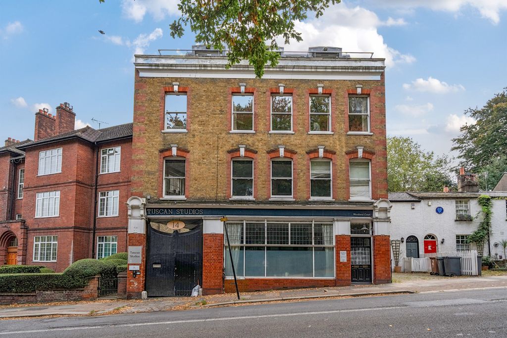 Property photo 2 of 19 Picture No. 12