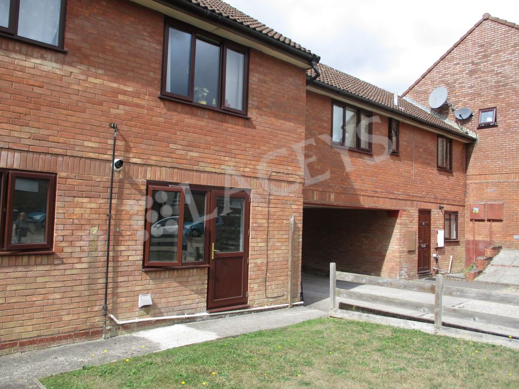Property photo 1 of 6 Frontal