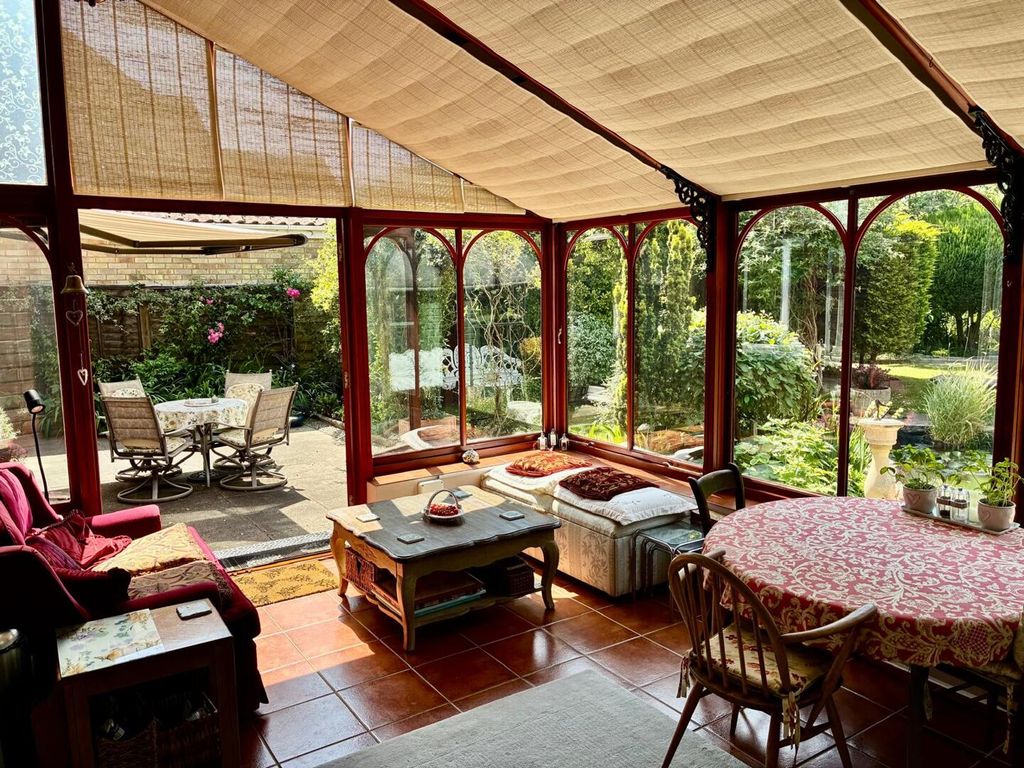 Property photo 3 of 23 Conservatory