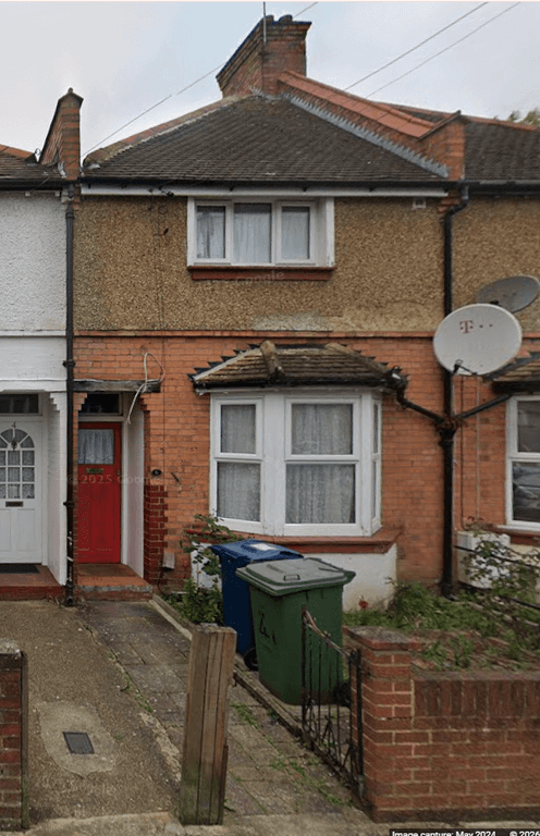 Property photo 1 of 11 Three Bedroom Terraced House In Harrow Wealdstone.