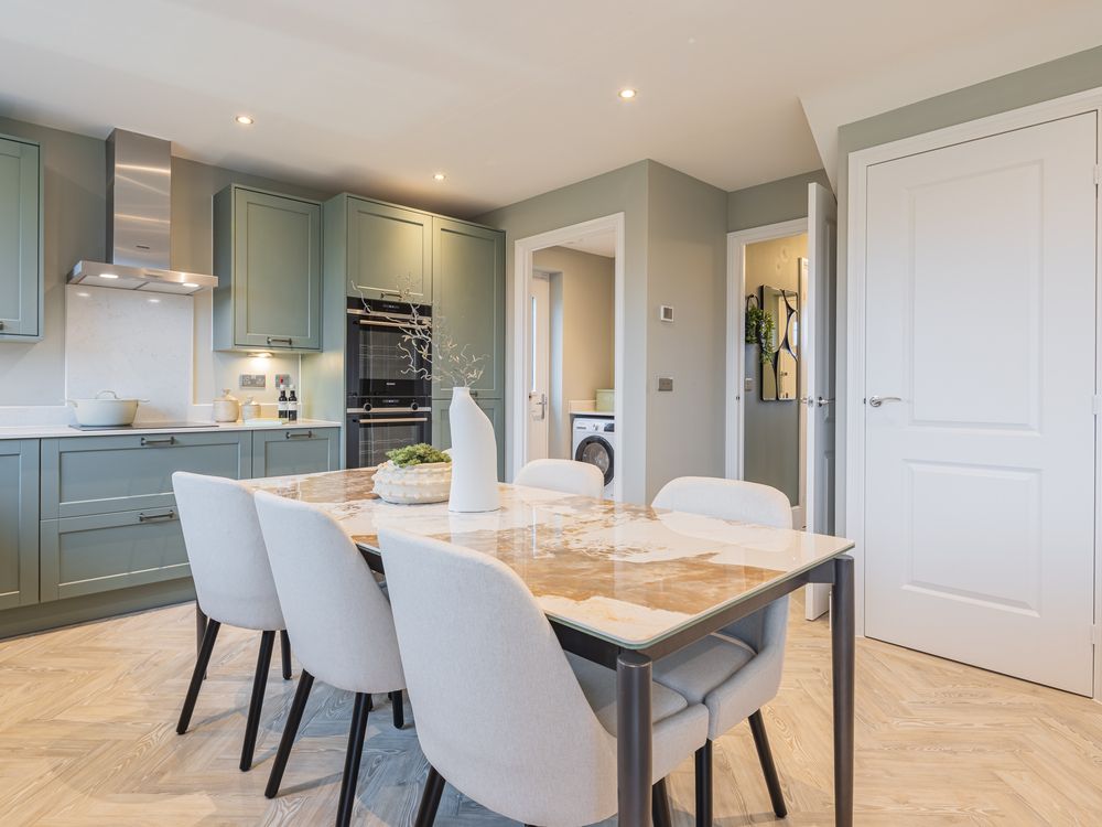 Property photo 2 of 10 Leamington Kitchen
