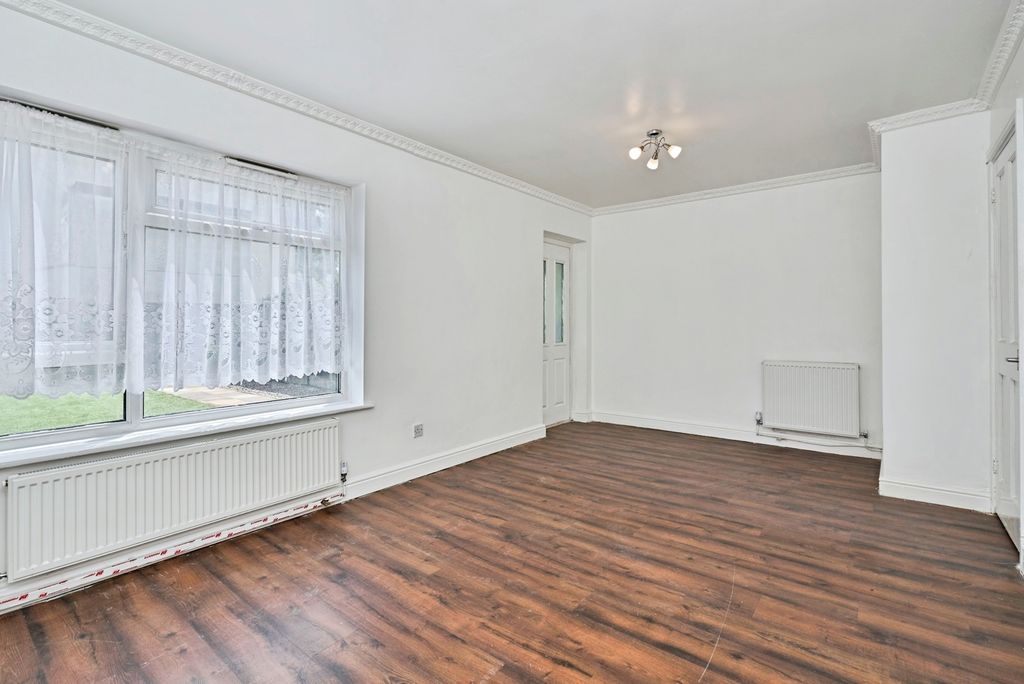 Property photo 2 of 19 Pbox-Img.Jpg