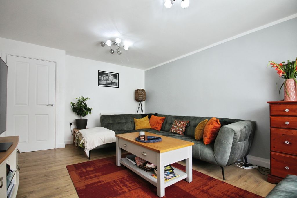 Property photo 3 of 19 C75E4c55-Img_8182.Jpg