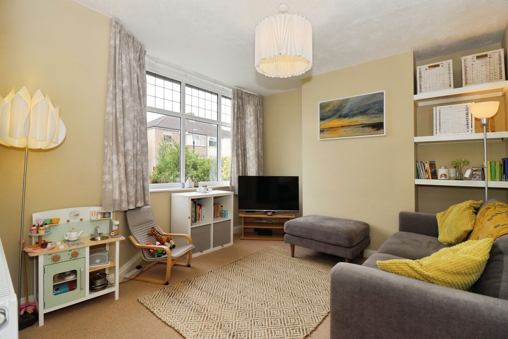 Property photo 2 of 20 Pbox-Img.Jpg