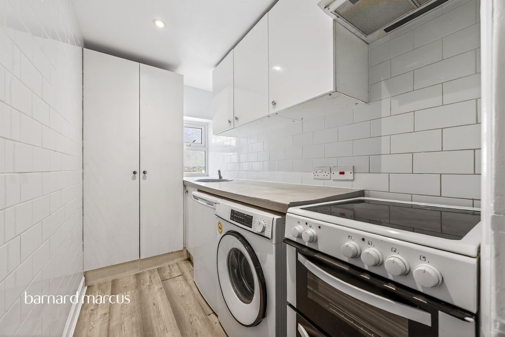 Property photo 3 of 20