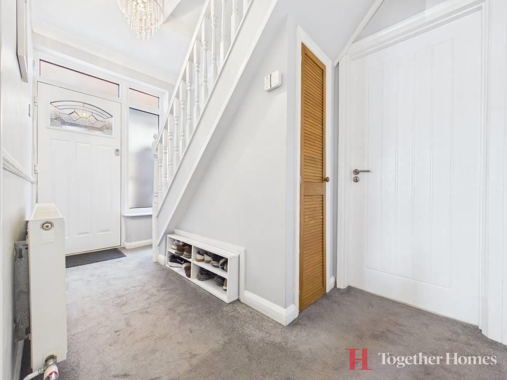 Additional image 14 of 4 bed semi-detached house for saleBlacksmiths Lane, Rainham RM13