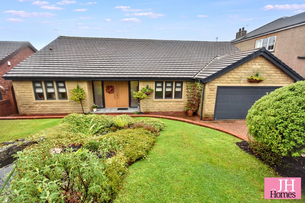 Property photo 1 of 36