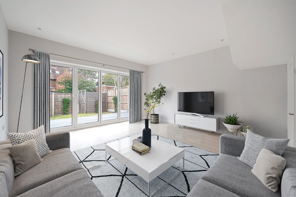 Property photo 3 of 9