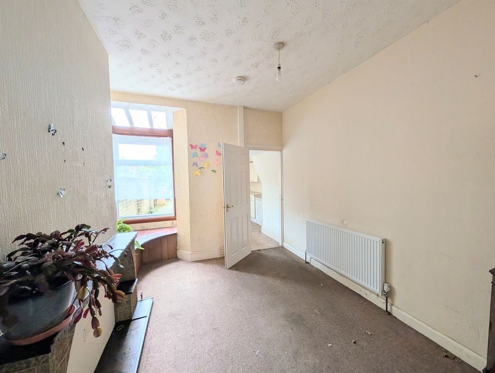 Property photo 3 of 9 Photo 3