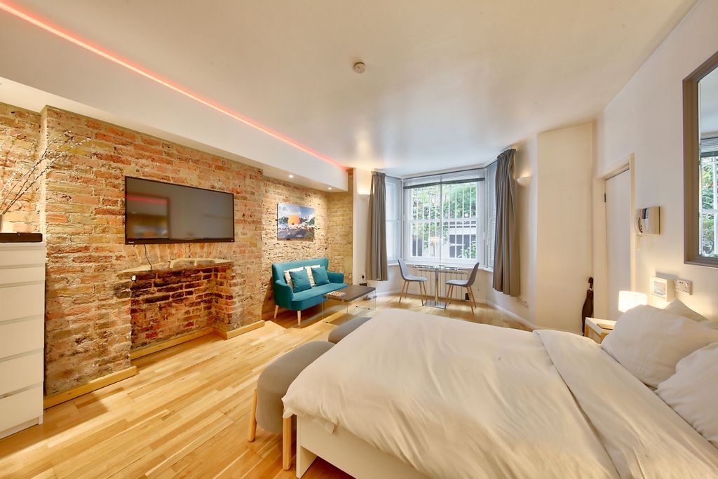 Property photo 1 of 7 51A__Longridge_Road_Image7_18641_4