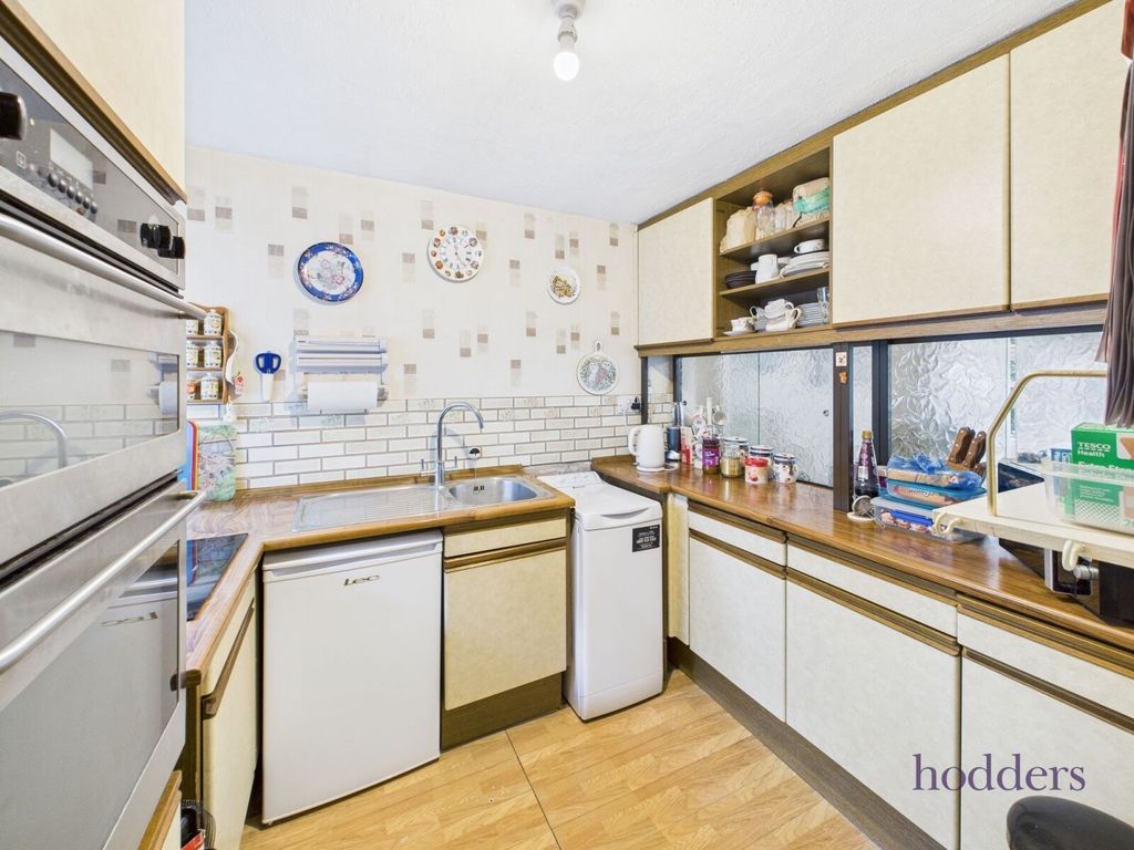 Property photo 3 of 8 Picture No. 01