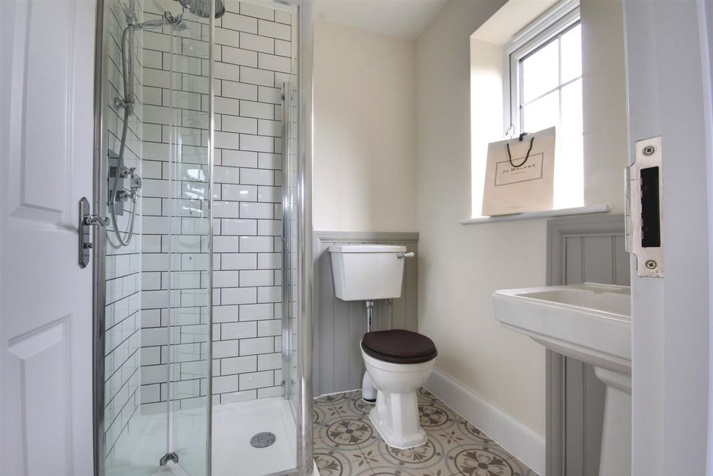 Property photo 3 of 13 Z5Jlwsed_Eadclwkvr7Opg