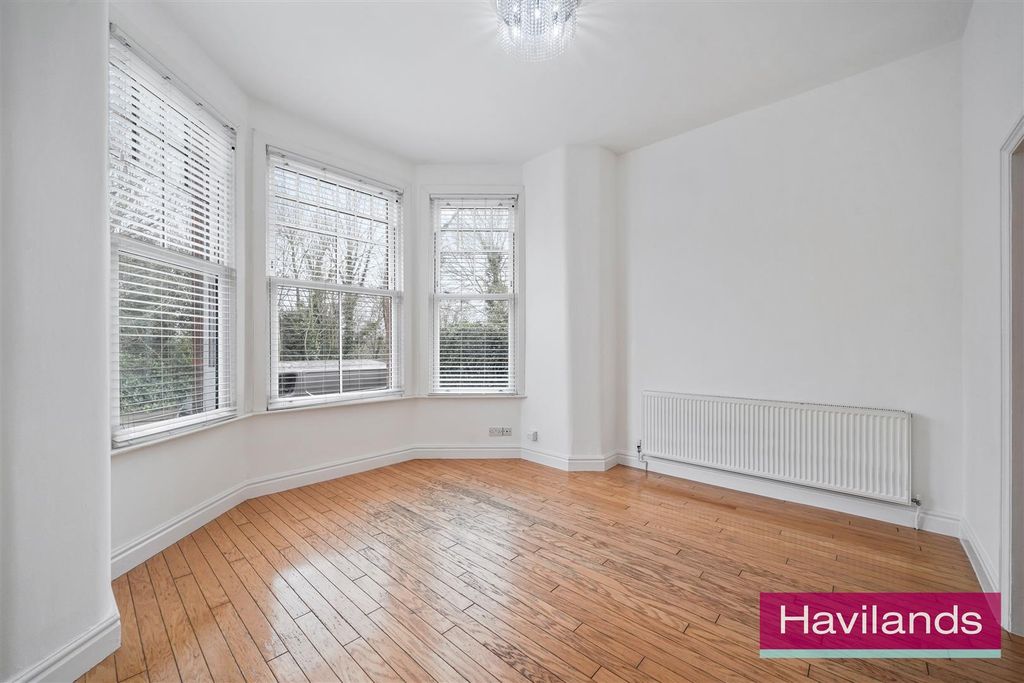 Property photo 2 of 12 Haslemere Road-12.Jpg