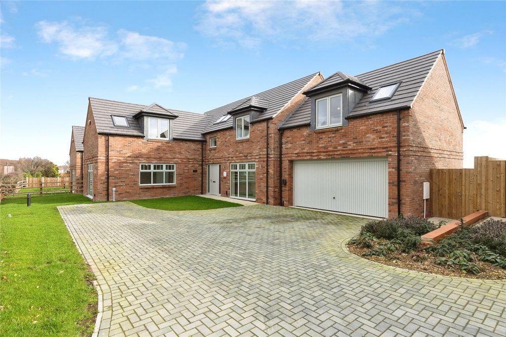 Property photo 1 of 20 Picture No. 05