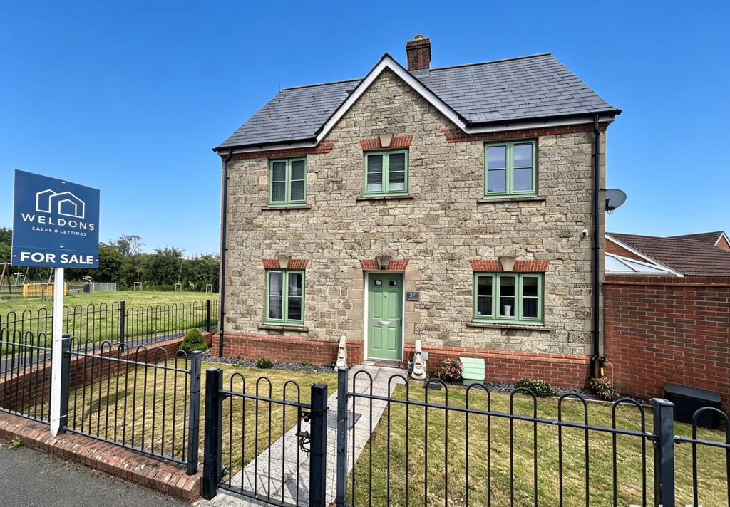 Property photo 2 of 17