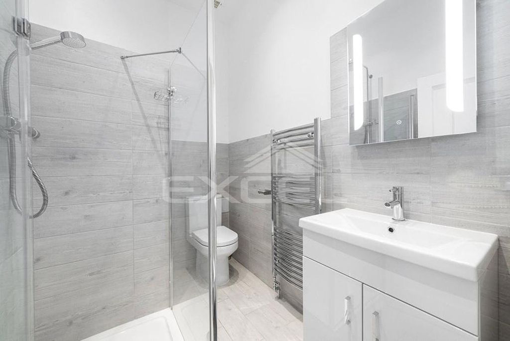 Property photo 3 of 3 Img_36471_5_Original