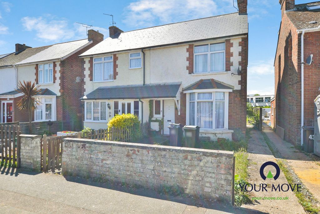 Property photo 2 of 19 Front