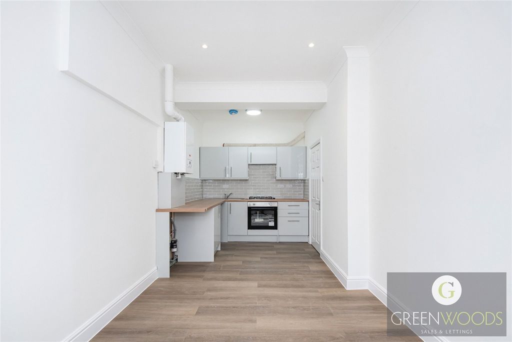 Property photo 2 of 13 Picture No. 04